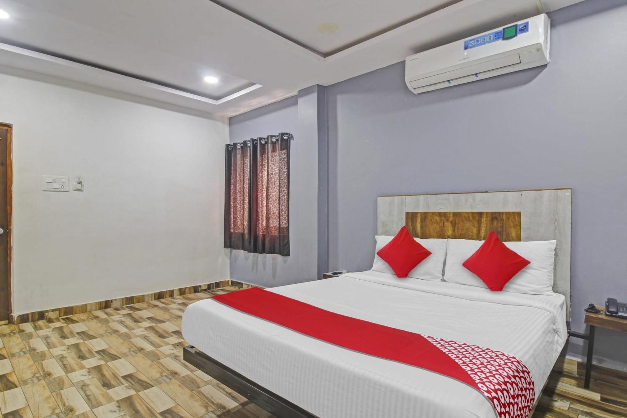 Super Hotel O Sri Sai Regency Hyderabad Exterior foto