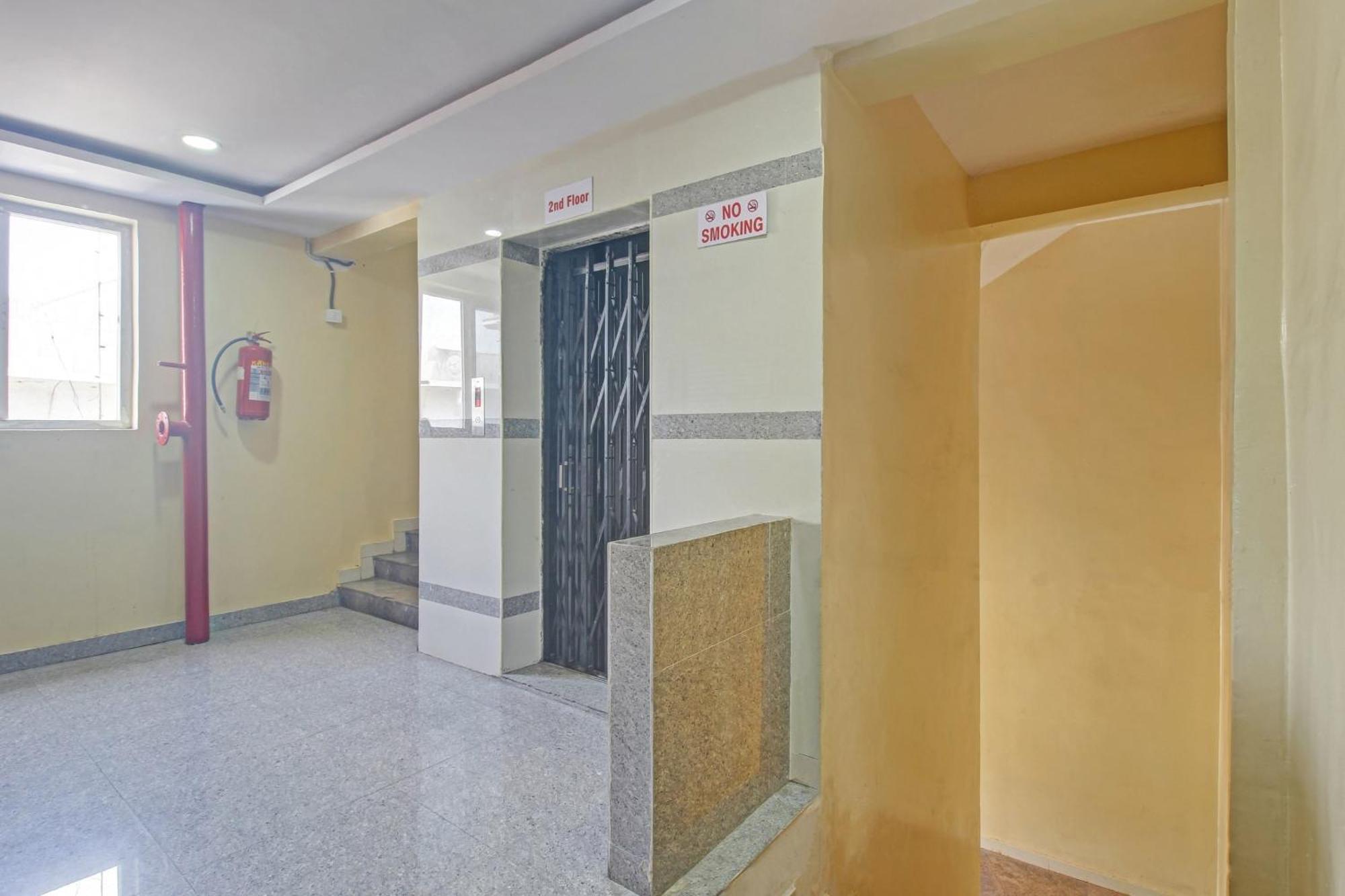 Super Hotel O Sri Sai Regency Hyderabad Exterior foto